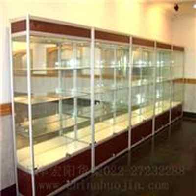 鈦合金展示柜——為汽車4S店與化妝品行業打造精品展示方案